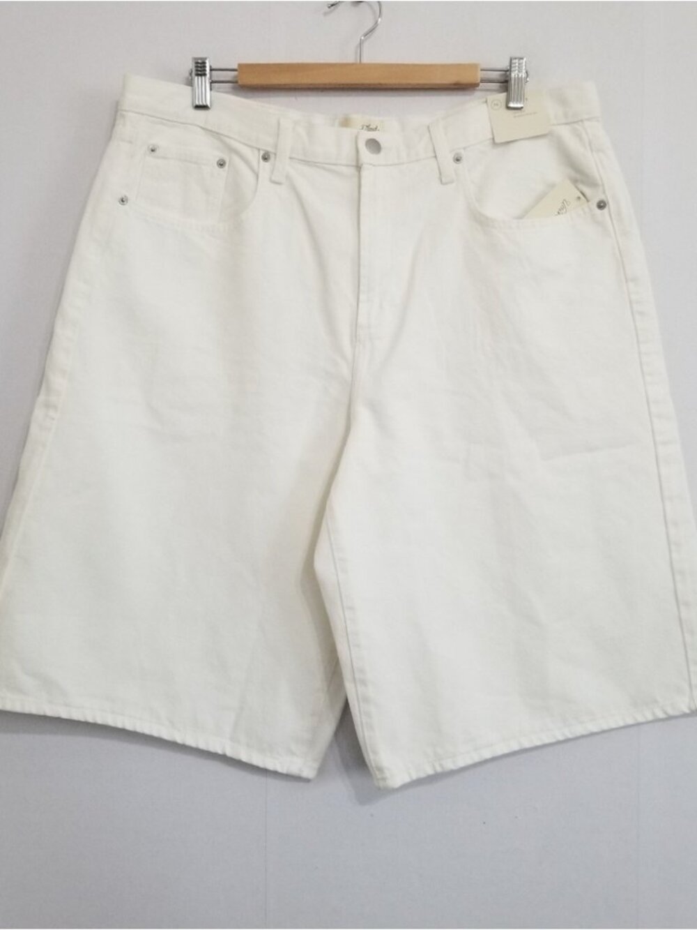 White High Rise Long Shorts Size 16